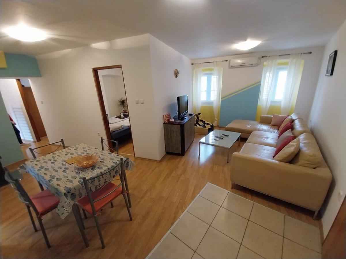 Apartmani Jadran Mali Losinj Exterior photo