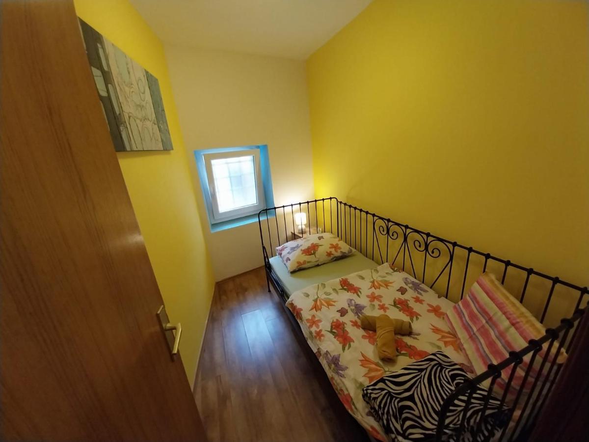 Apartmani Jadran Mali Losinj Exterior photo